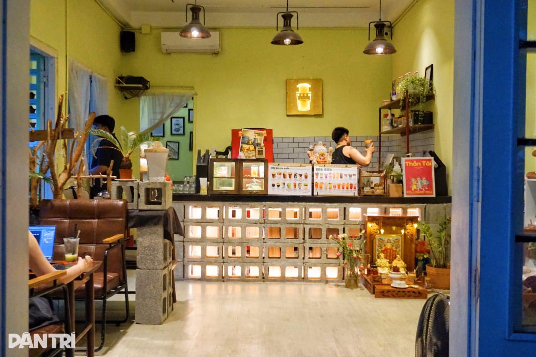 Kh&ocirc;ng gian qu&aacute;n c&agrave; ph&ecirc; được kh&aacute;ch h&agrave;ng sử dụng như nơi l&agrave;m việc