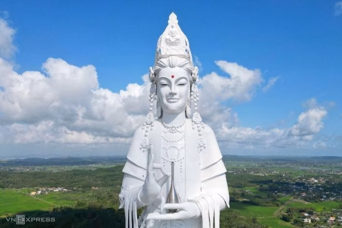 Tượng Phật Quan Âm kỷ lục tại Đông Nam Á