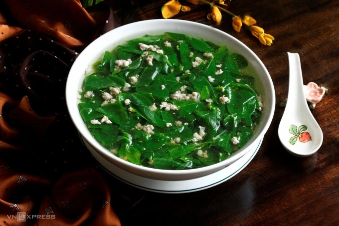 Canh rau ngót nấu thịt Canh rau ngót nấu thịt