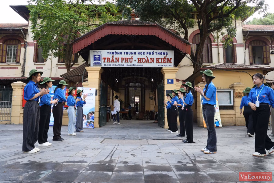 Thí sinh làm bài thi môn Ngữ văn