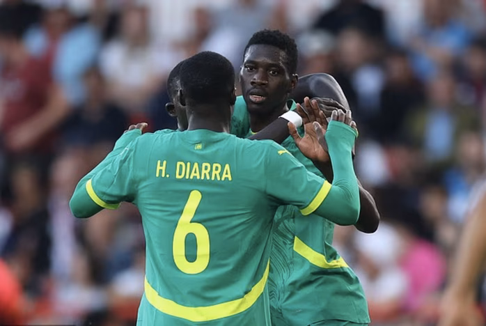 Ismaïla Sarr gỡ hòa cho Senegal