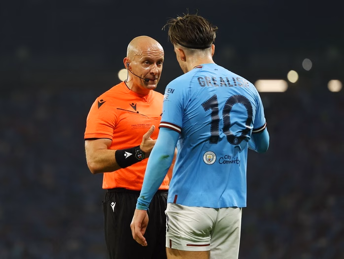 Jack Grealish gặp khó khăn tại Man City