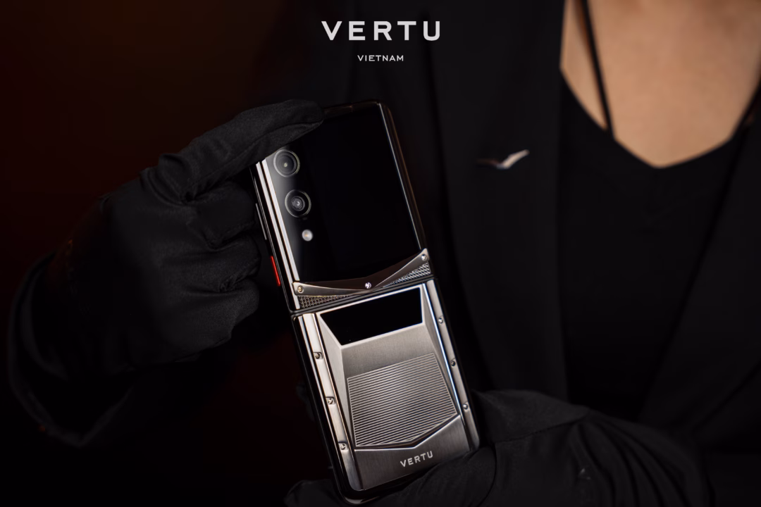 Vertu Quantum Flip - Điện thoại gập hạng sang