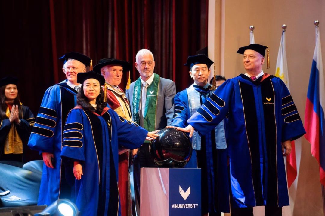 VinUni là điểm đến thu hút các giảng viên tài năng và nhiệt huyết từ nhiều đại học danh tiếng trên thế giới VinUni thu hút giảng viên tài năng