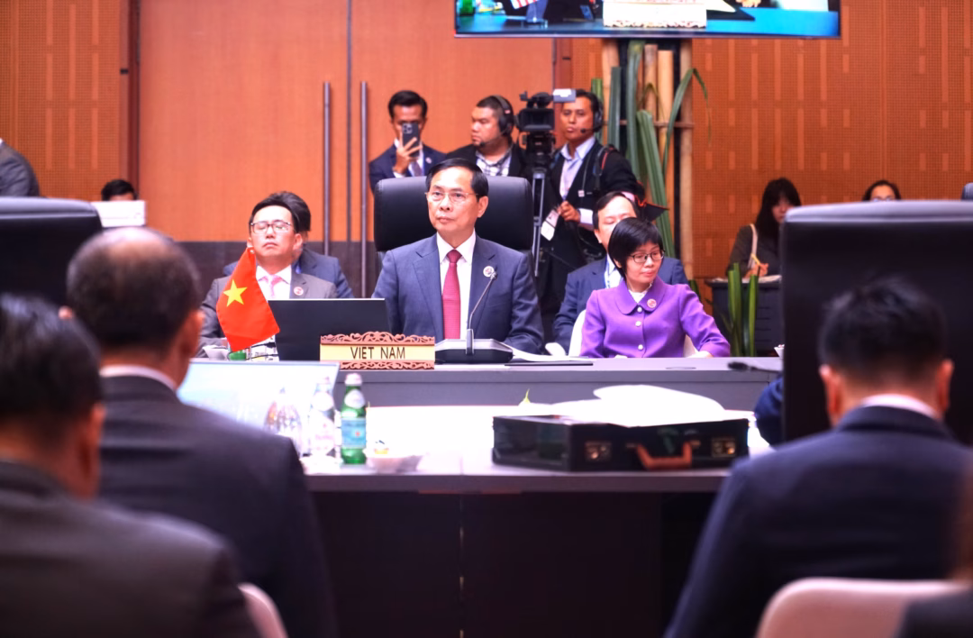 Phó Thủ tướng, Bộ trưởng Ngoại giao Bùi Thanh Sơn tại Phiên họp toàn thể Bộ trưởng Ngoại giao ASEAN (AMM-58).