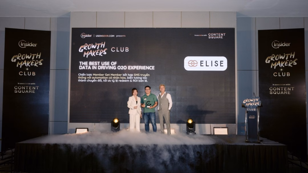 Ông Dương Minh Vũ, Head of Supply Chain & O2O, Elise, nhận giải thưởng từ Insider Ông Dương Minh Vũ, Head of Supply Chain & O2O, Elise, nhận giải thưởng từ Insider