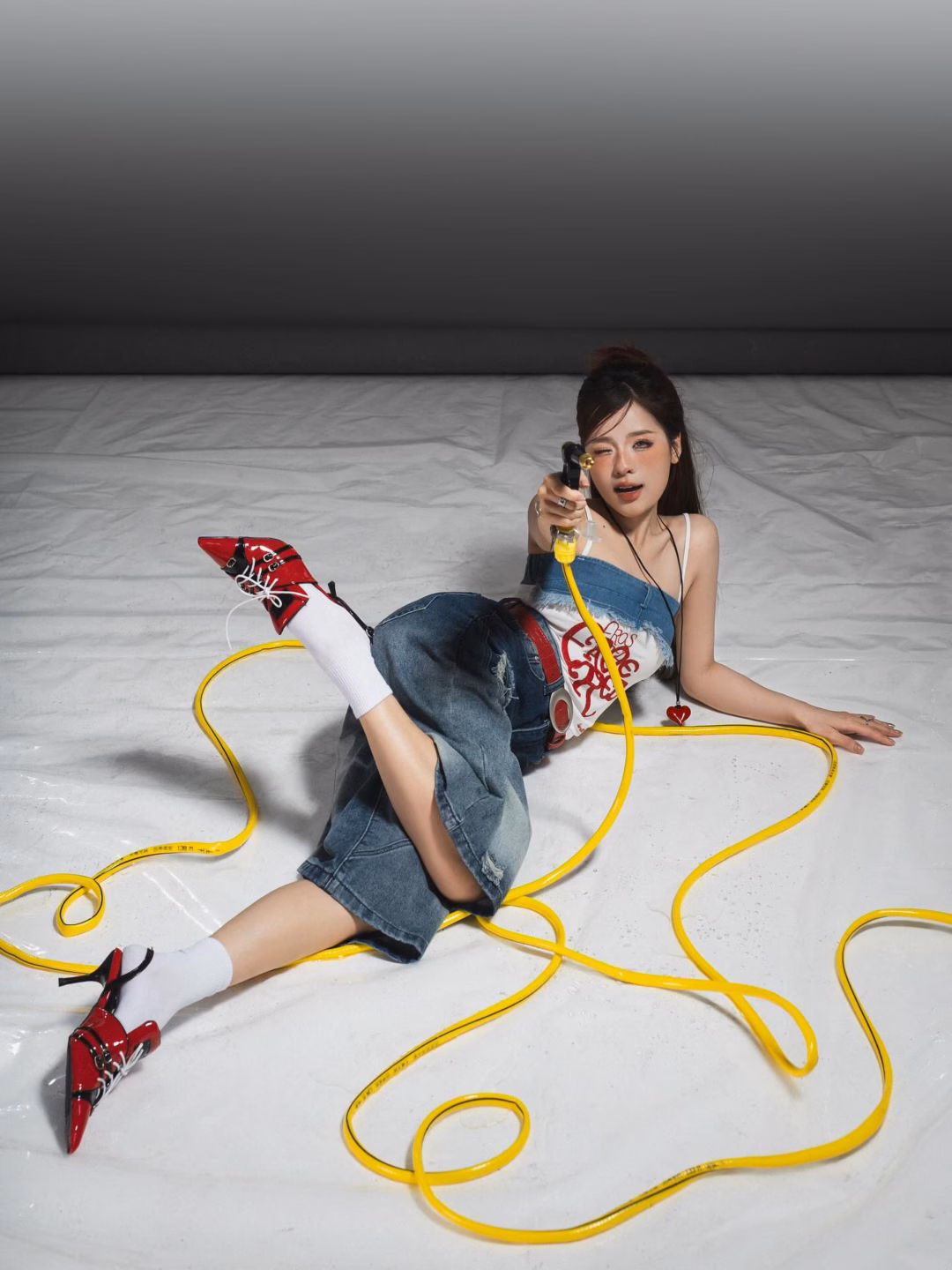 Nữ TikToker triệu follow ‘lột xác’ từ cute sang gợi cảm Ngọc Kem tung bộ ảnh cực