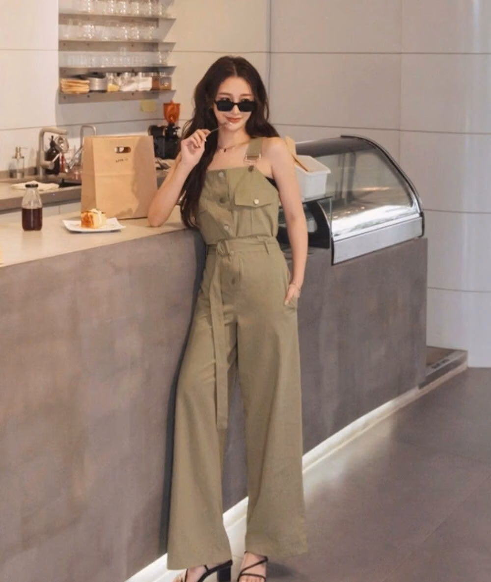 6 Loại Quần Áo Có Thể “Gây Hại” Cho Tủ Đồ Của Bạn 6 loại quần áo nên né xa tủ đồ, mua vừa phí tiền vừa lộ hết khuyết điểm cơ thể - 10