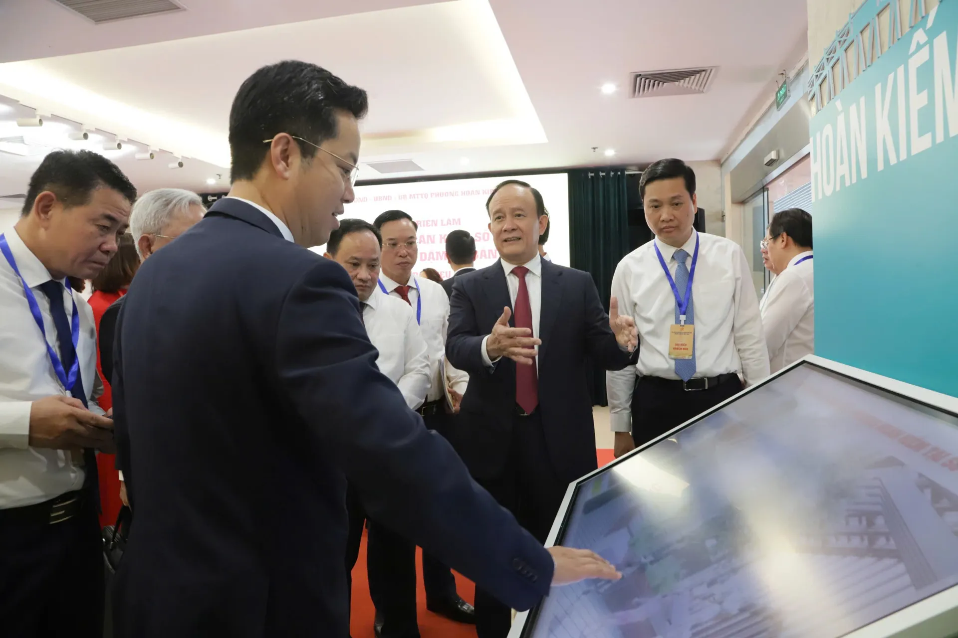 Chuyển đổi số ở phường Hoàn Kiếm: Hướng tới tương lai số với tầm nhìn hiện đại Hình ảnh 3