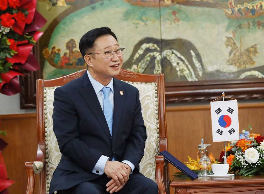 Đại sứ du lịch Việt Nam tại Hàn Quốc nhận Bằng khen từ Bộ VHTTDL Trao tặng Bằng khen cho Đại sứ du lịch Lý Xương Căn - ảnh 4