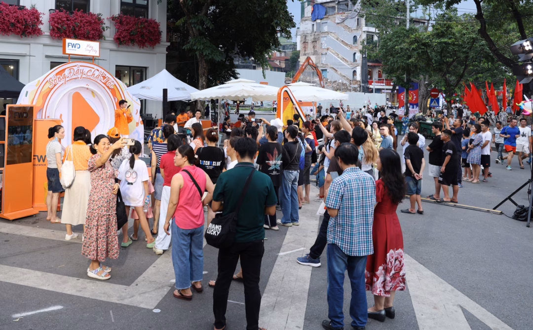 FWD cùng Gen Z ‘Sống chất tôi’ tại Hồ Gươm
