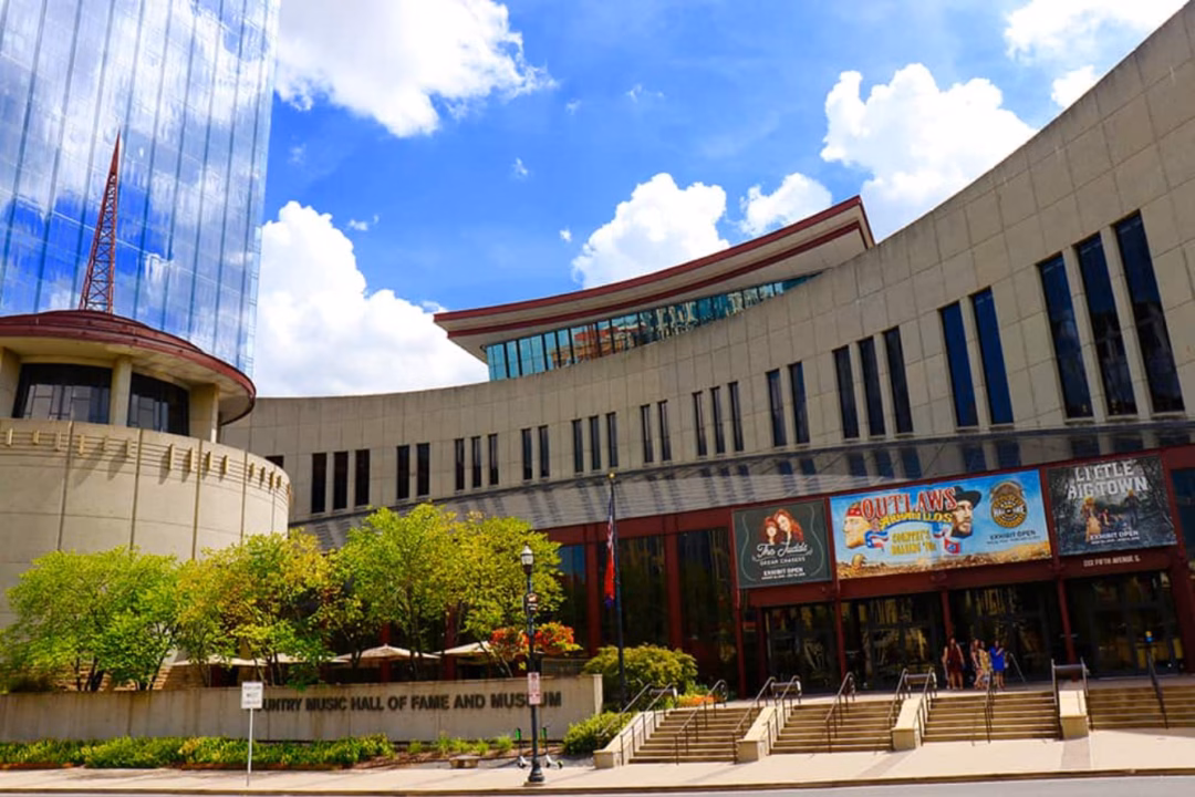 Khám phá 5 Địa Điểm Du Lịch Mùa Hè Lý Tưởng tại Nashville Country Music Hall of Fame – nơi tôn vinh lịch sử, văn hóa và những nghệ sĩ vĩ đại của dòng nhạc đồng quê (Nguồn hình: Sưu tầm)