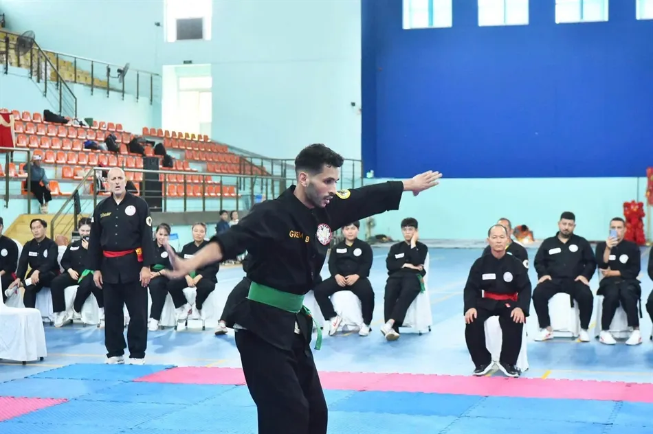 Võ cổ truyền Việt Nam mở lớp tập huấn quốc tế tại TP HCM Các học viên được cập nhật những thay đổi về các hình thức thi đấu đối kháng, tiếp nhận 10 bài võ quy định