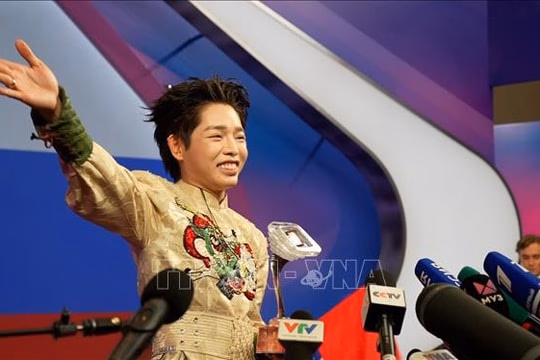 Ca sĩ Đức Phúc giành ngôi quán quân Intervision 2025