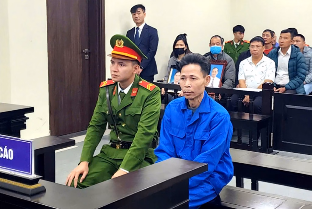 Bị c&aacute;o Cao Văn H&ugrave;ng tại phi&ecirc;n xử