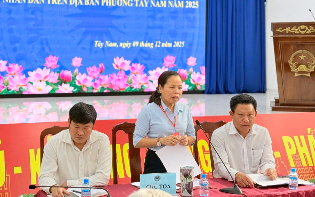 Chủ tịch UBND phường T&acirc;y Nam Nguyễn Ngọc Phương Li&ecirc;n ph&aacute;t biểu tại hội nghị