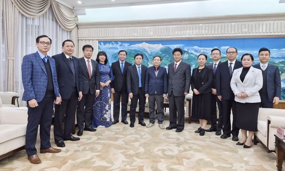 Đo&agrave;n c&ocirc;ng t&aacute;c tỉnh Đồng Th&aacute;p l&agrave;m việc tại tỉnh V&acirc;n Nam.