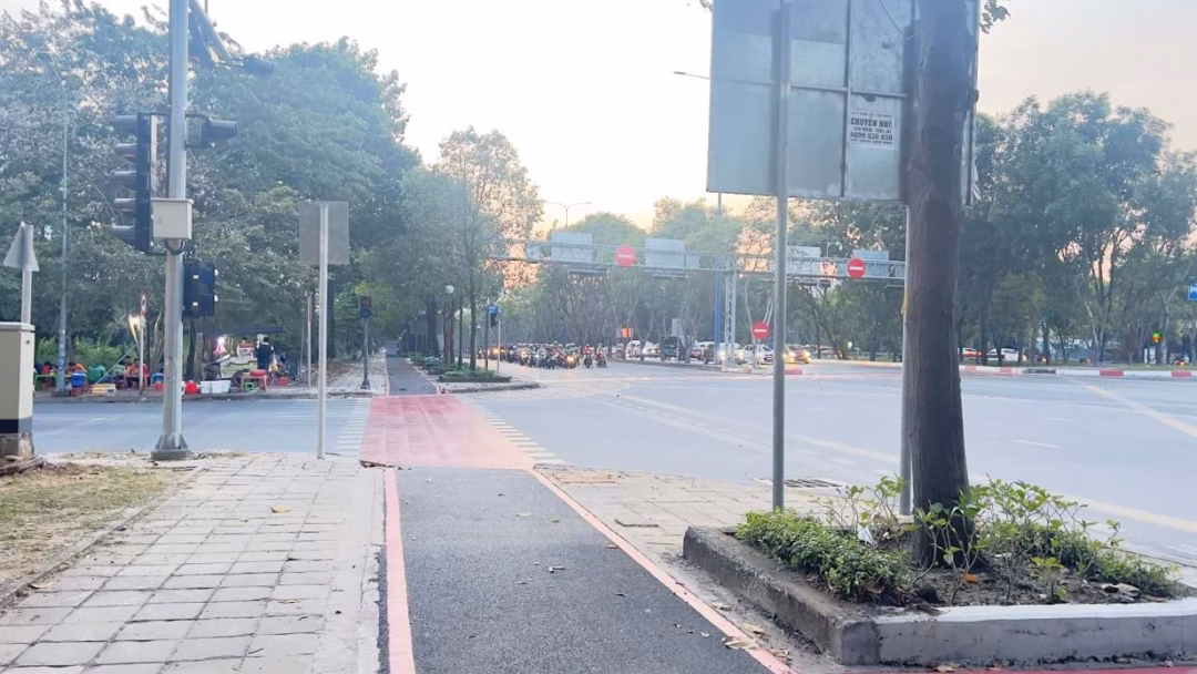 L&agrave;n đường d&agrave;nh ri&ecirc;ng cho người đi xe đạp đầu ti&ecirc;n tại TP.HCM