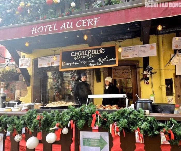 M&oacute;n Choucroute truyền thống của Alsace