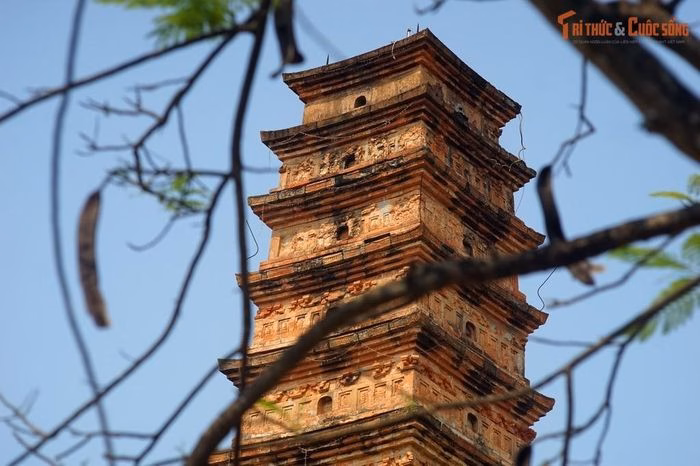 Tháp Bình Sơn hiện có 11 tầng Tháp Bình Sơn với 11 tầng còn lại