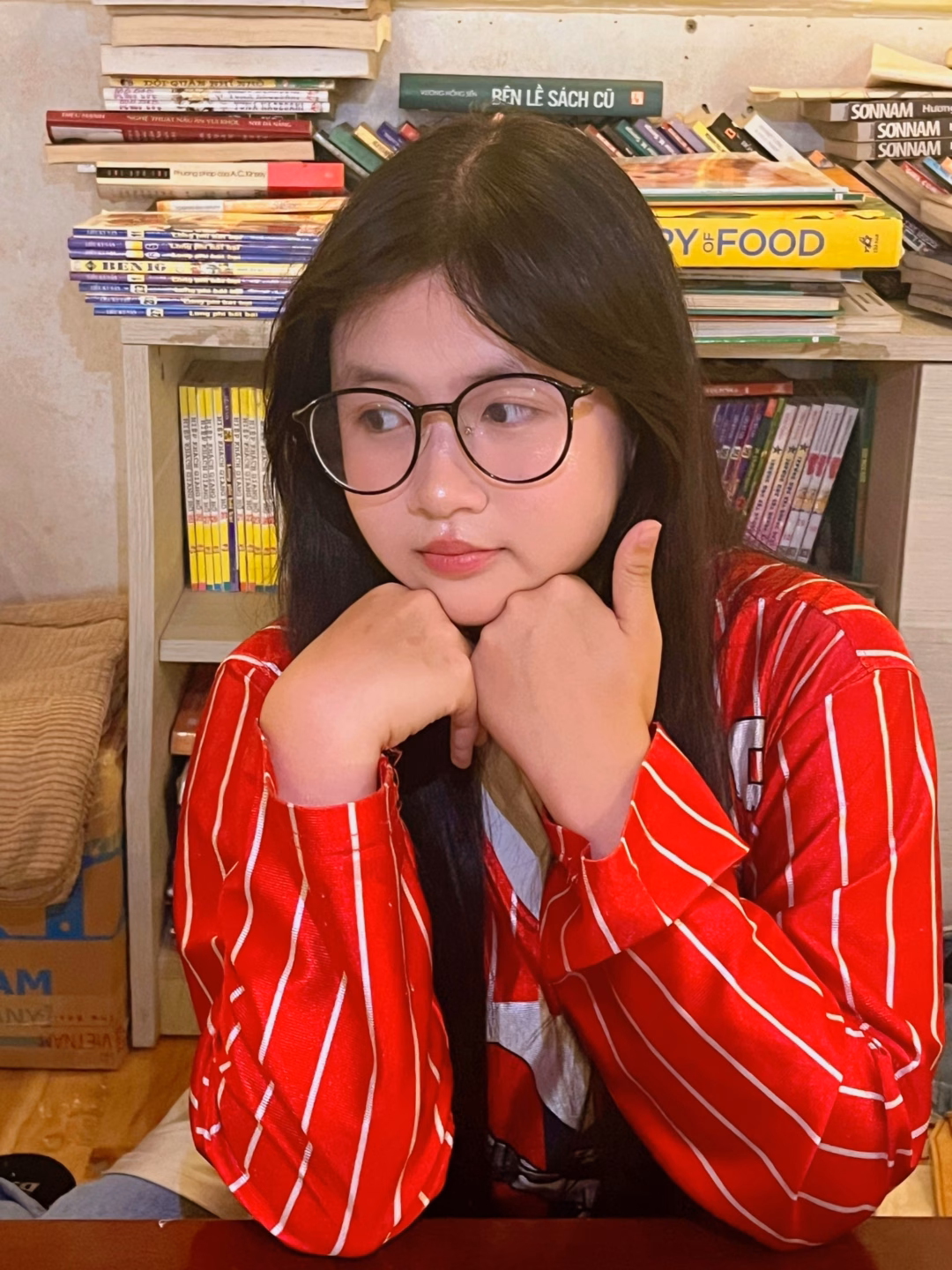 Ngân Chi nay đã ra dáng thiếu nữ, vẫn gây ấn tượng bởi đôi mắt to tròn