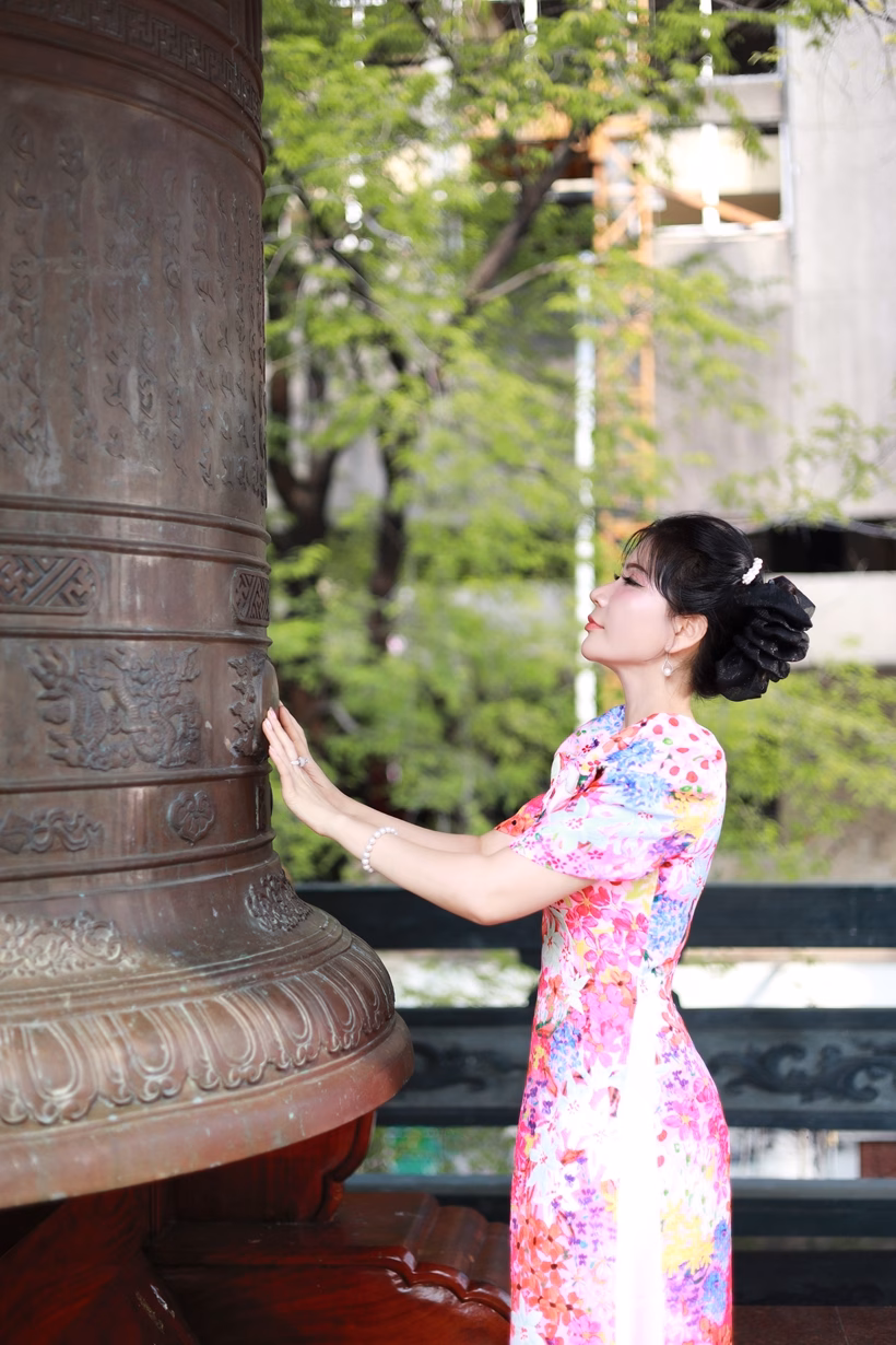 Tôi mong muốn truyền cảm hứng để phụ nữ Việt Nam không chỉ đẹp mà còn mạnh mẽ, tự tin và sống ý nghĩa”, Hoa hậu Doanh nhân Nguyễn Nhung chia sẻ.