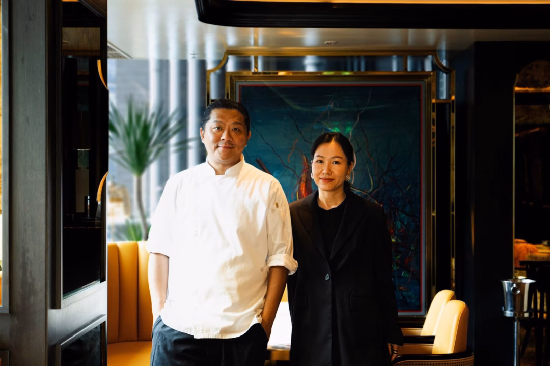 Đầu bếp người Hồng Kông DoBee Lam và vợ, một người gốc Việt