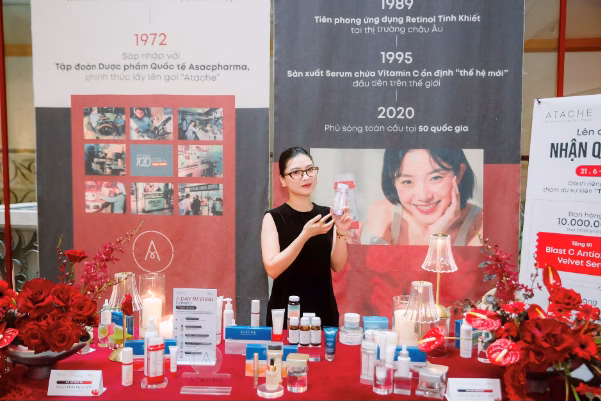 Chủ Spa/Clinic trực tiếp trải nghiệm các sản phẩm cao cấp của Atache - thương hiệu dược mỹ phẩm danh giá 100 năm tuổi từ Tây Ban Nha