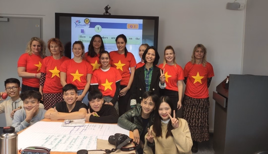 Sinh viên Trường Đại học Hồng Đức tham gia chương trình Trao đổi giảng viên - sinh viên với chủ đề “Trao đổi văn hóa & Phát triển du lịch bền vững”. Chương trình được tài trợ bởi Cơ quan Trao đổi Hàn lâm Đức (DAAD).