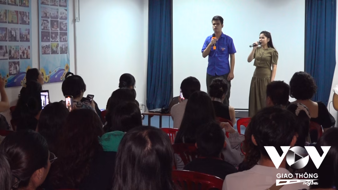 Đêm nhạc tình yêu và hy vọng của những nghệ sĩ khiếm thị Một không gian đơn sơ, giản dị nhưng đầy cảm xúc