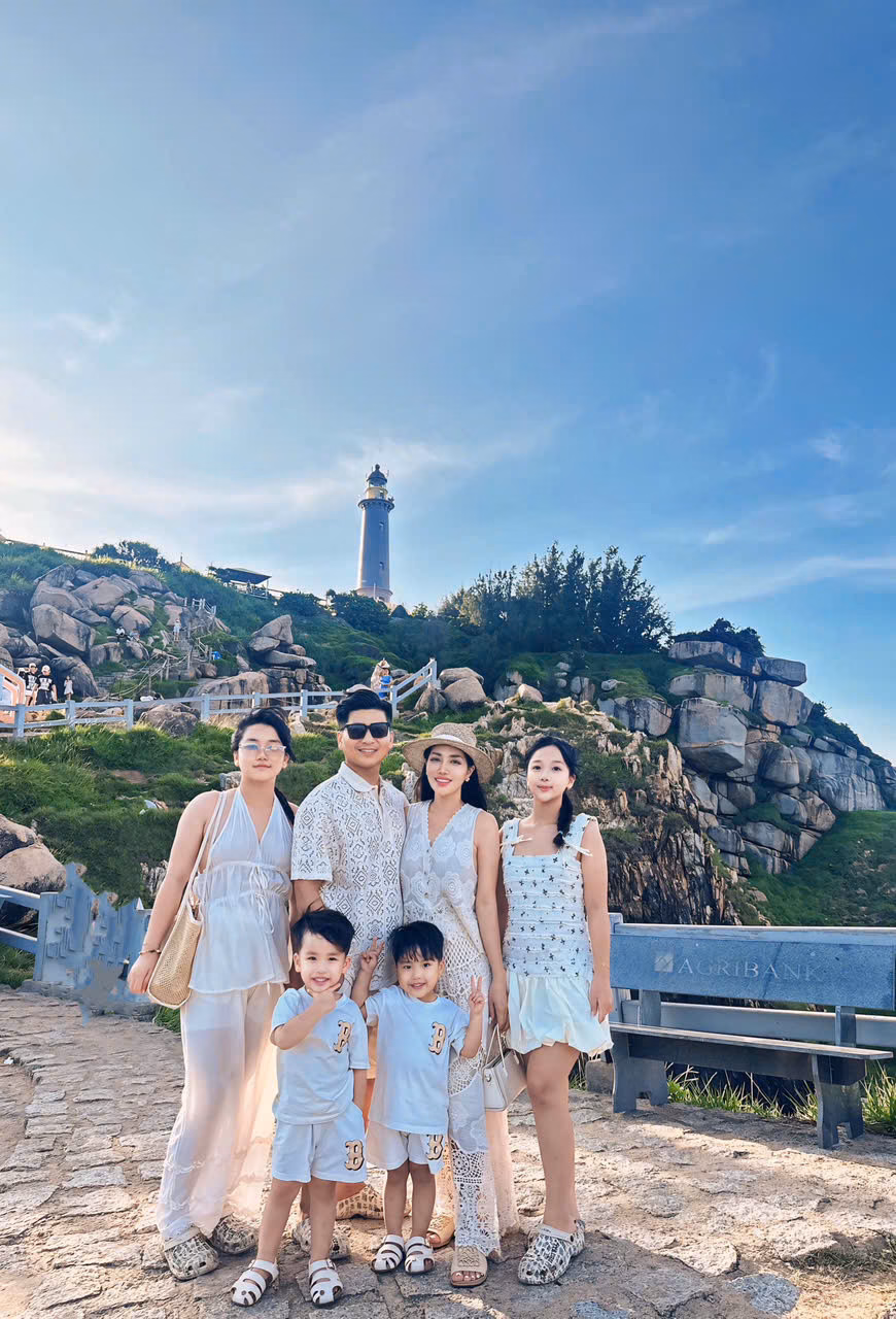 Tổng chi phí chuyến đi của gia đình 6 thành viên là 80 triệu đồng