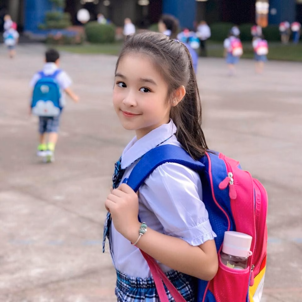 Lê Huỳnh Bảo Ngọc: Hoa khôi nhí Tây Đô gây ấn tượng với nhan sắc và thành tích đáng nể