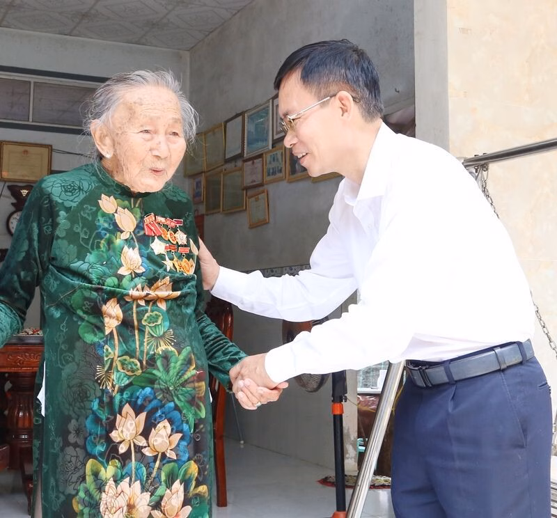 Mẹ Việt Nam anh hùng Lê Thị Tuyết – người phụ nữ kiên cường với 2 lần mất chồng