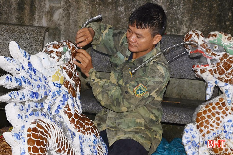 Nghệ nhân lưu giữ nghề khảm sành