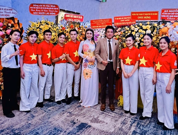 Nghệ sĩ聚集 mừng 50 năm thành lập Báo Người Lao Động