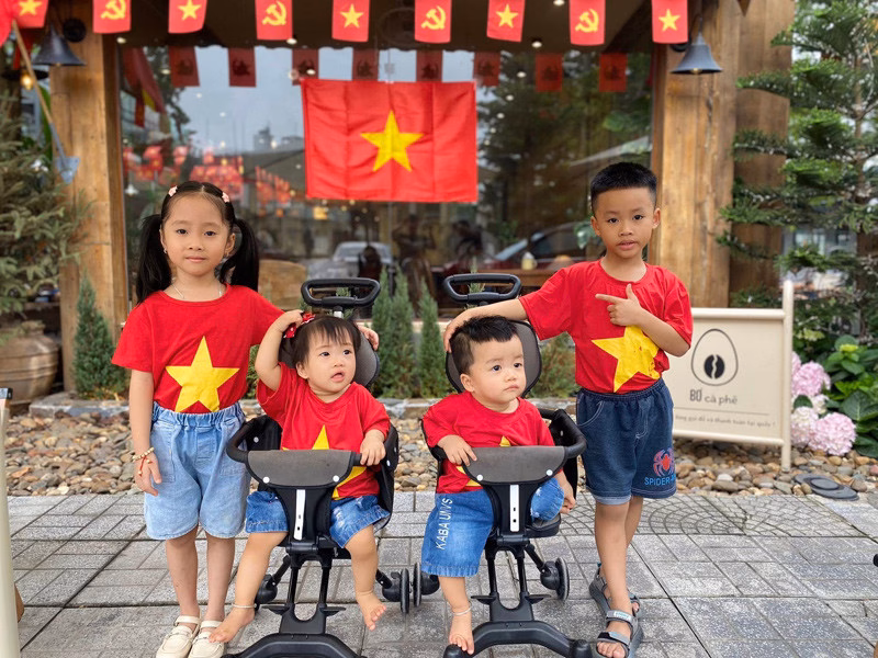 Các con đem đến cho chị niềm hạnh phúc vô bờ