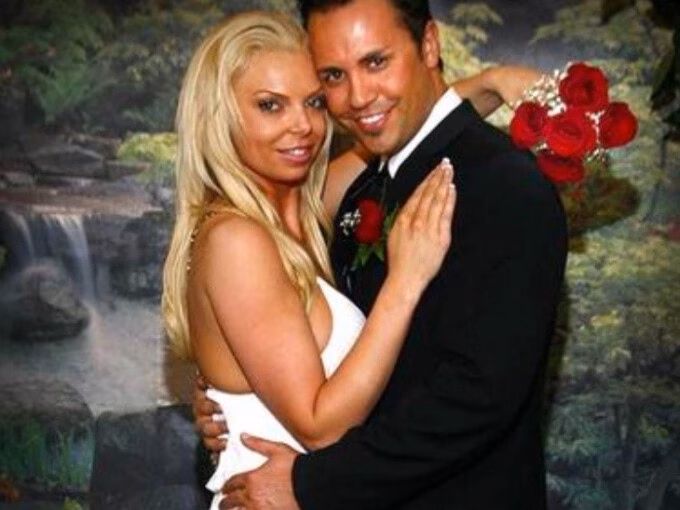 Thi thể người mẫu Playboy bị gãy mũi và mất răng có liên quan đến chồng và truyền hình thực tế