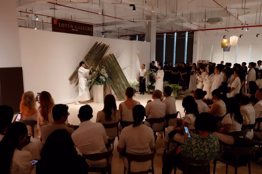 Triển lãm Mùi hương di sản: Kết hợp nghệ thuật và văn hóa Việt Nam thế giới Dr. Shoso Shimbo biểu diễn. Ảnh: Ban tổ chức.