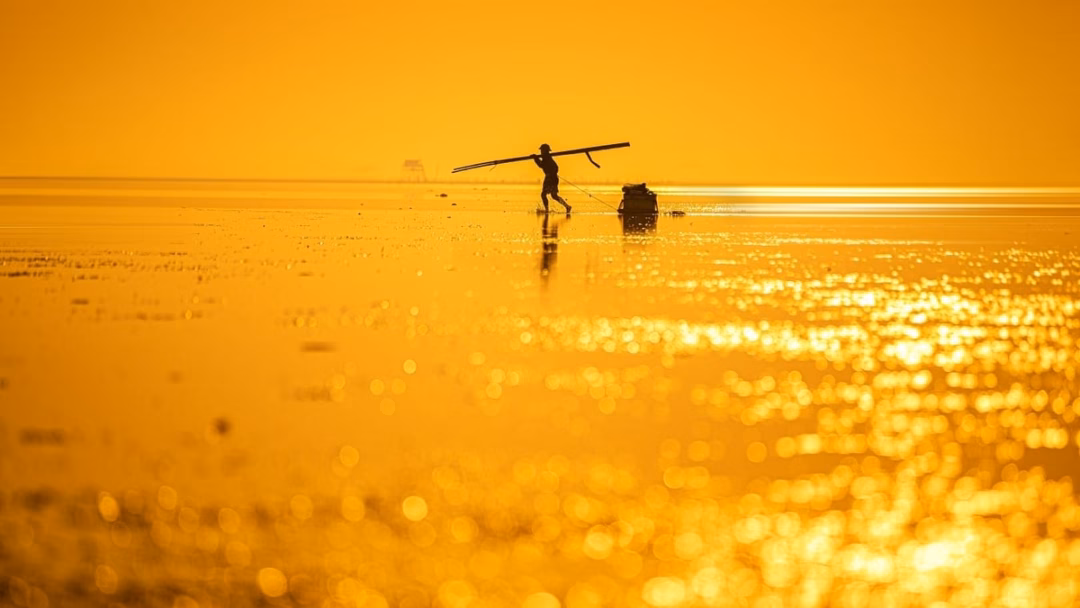 Ứng dụng in rập lưu giữ di sản chùa Keo Hành Thiện Bình minh siêu thực trên biển vô cực Hưng Yên