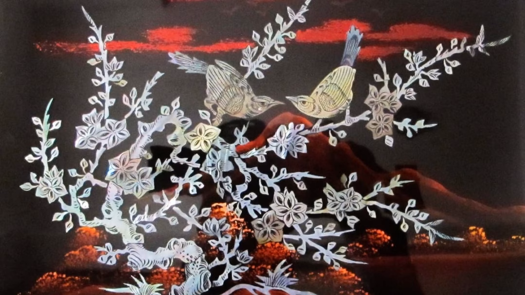 Ứng dụng in rập lưu giữ di sản chùa Keo Hành Thiện Mục sở thị kỹ nghệ ngàn năm ở làng nghề khảm trai Chuôn Ngọ