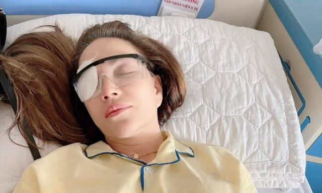 Ca sĩ Thanh Hà nhập viện, nhạc sĩ Phương Uyên thốt lên hai chữ khiến dân tình xuýt xoa