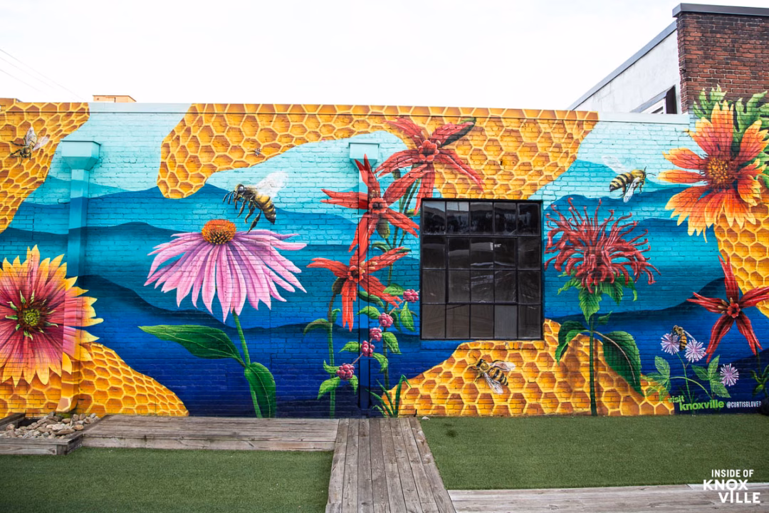 Congrats to local muralist Curtis Glover, who has been awarded a 2025 Individual Artist Fellowship in Mural Arts from the Tennessee Arts Commission. Today’s planner is punctuated by some of Glover’s art through the years; you can read previous IOK stories about mural art in Knoxville  here . Mural by Curtis Glover, 309 N. Central Street, Knoxville, October 2021 