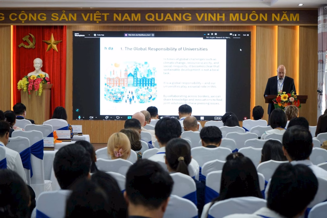 Toàn cảnh hội thảo.