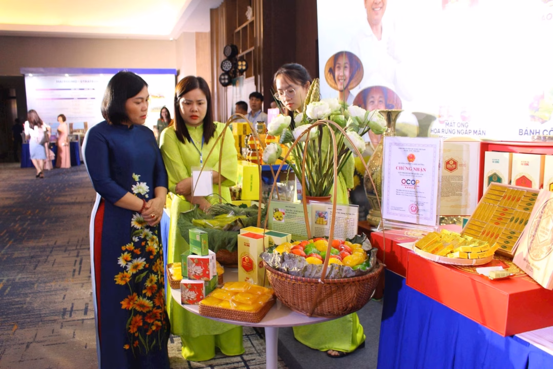 Gian hàng triển lãm của Sở Nông nghiệp và Môi trường.