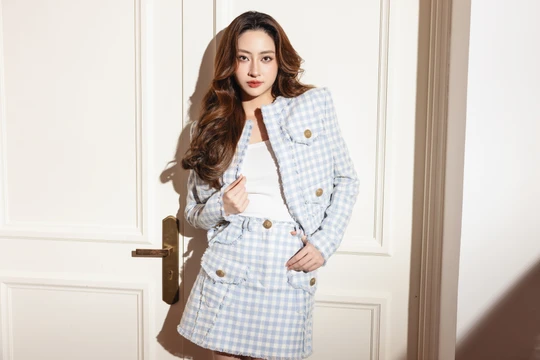 Ngắm dung nhan Lương Thùy Linh: Hoa hậu học tiến sỹ sau 5 năm đăng quang