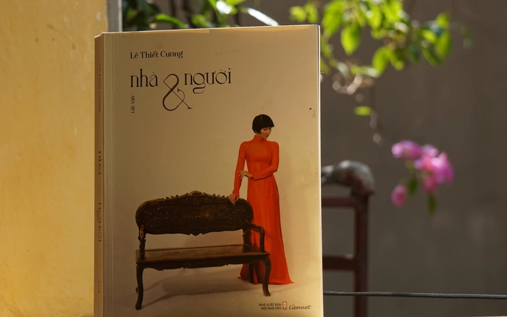 Họa sĩ Lê Thiết Cương qua đời, để lại dấu ấn với hội họa tối giản Vĩnh biệt người tài hoa trọng tình Lê Thiết Cương - Ảnh 6.