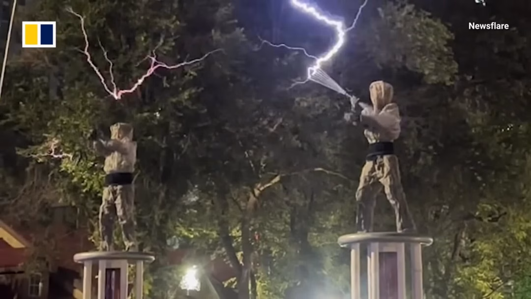 Lễ hội bia quốc tế Thanh Đảo với màn trình diễn vũ đạo Tia chớp nhân điện