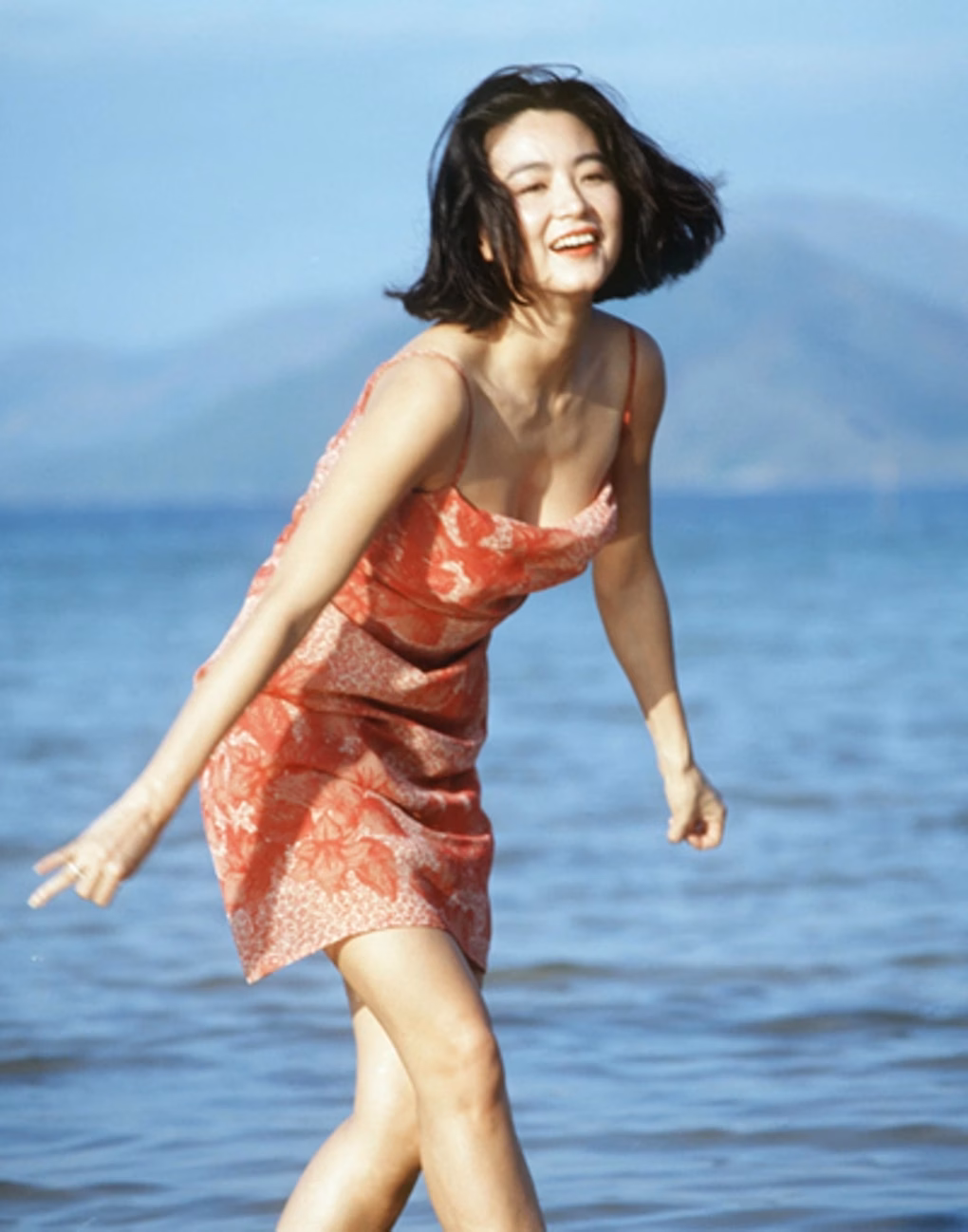 Dàn mỹ nhân Hong Kong đình đám 1 thời giờ đã 60-70: Vẫn trẻ đẹp kinh ngạc, có "thuốc chống già" điều hòa nội tiết mà không "đắt đỏ"- Ảnh 3.