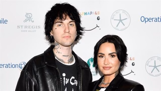 Những ngôi sao Hollywood làm cha mẹ đỡ đầu cho con của người nổi tiếng