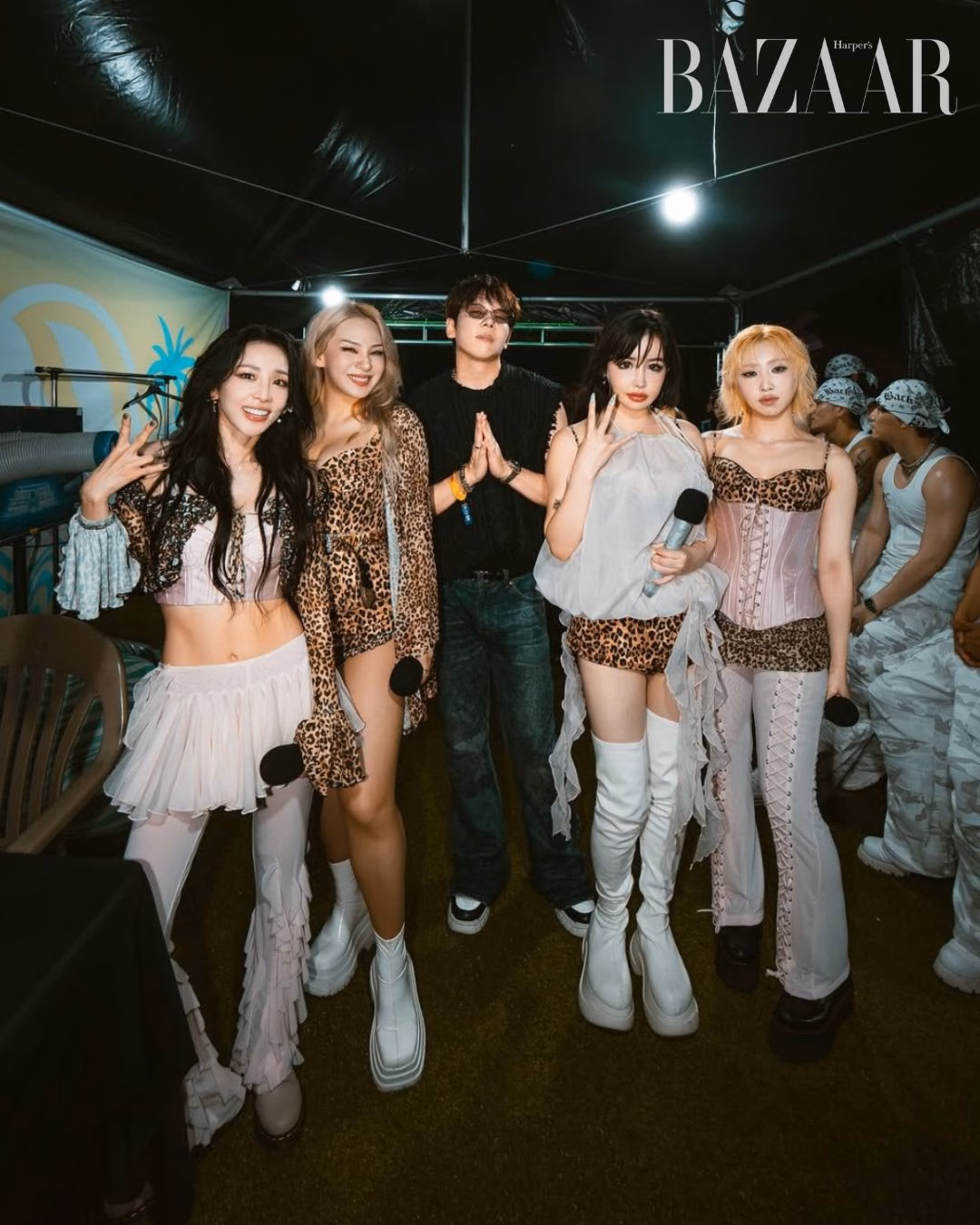 2NE1 và DJ Raiden ở hậu trường Waterbomb 2025. Ảnh: Waterbomb